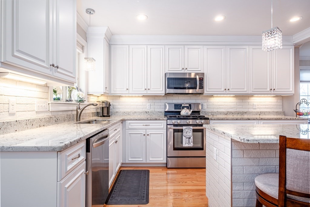 24 Dexter Road, Unit 24 Foxboro, MA 02035 - Photo 6 of 36 Gallery Image 6