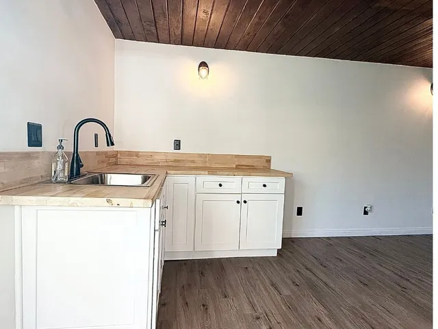 $1,900 | 5902 North Orangecrest Avenue, Unit ADU, Azusa, CA 91702