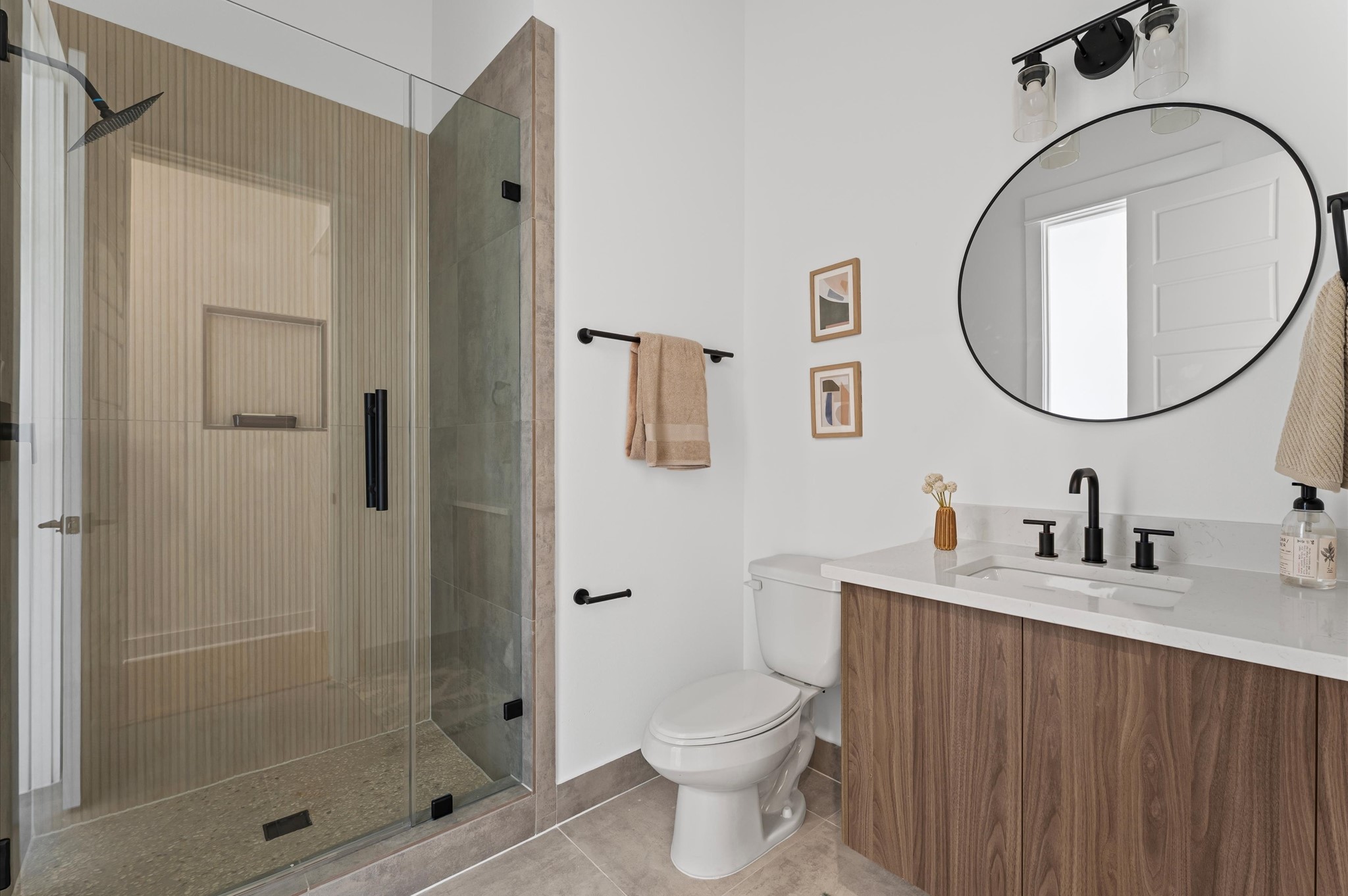 2424 Freeman Street Houston, TX 77009 - Photo 21 of 43