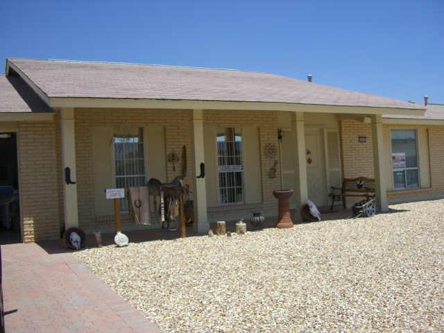10422 North Ridgeview Road Sun City, AZ 85351 - Photo 1 of 6 FRONT VIEW