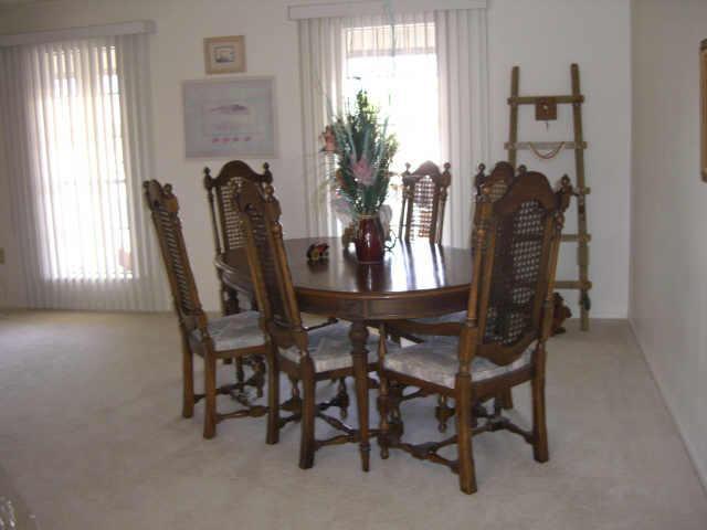 10422 North Ridgeview Road Sun City, AZ 85351 - Photo 5 of 6 DINING ROOM