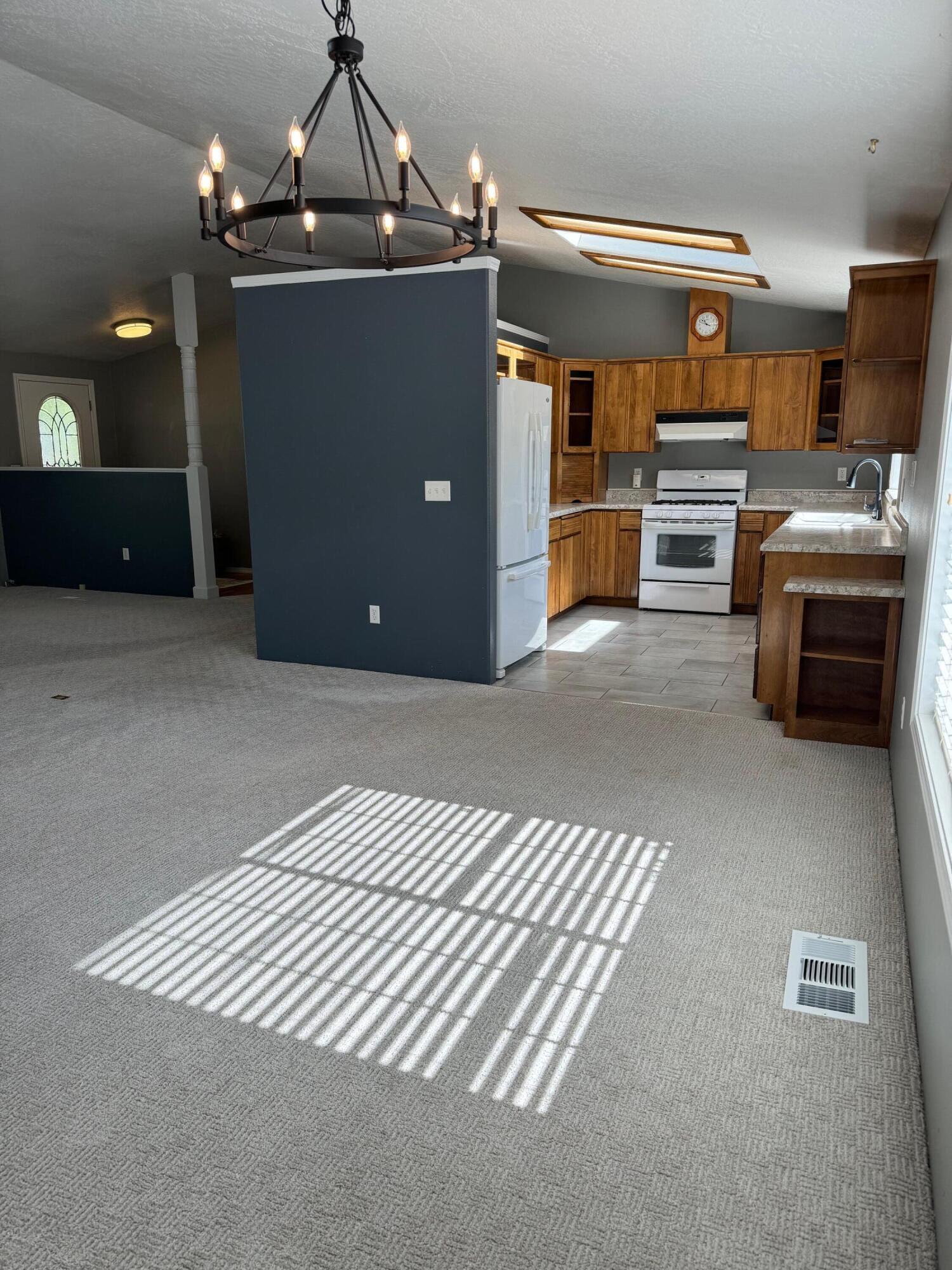 2818 Table Rock Road Medford, OR 97501 - Photo 6 of 21 From dining, looking into kitchen