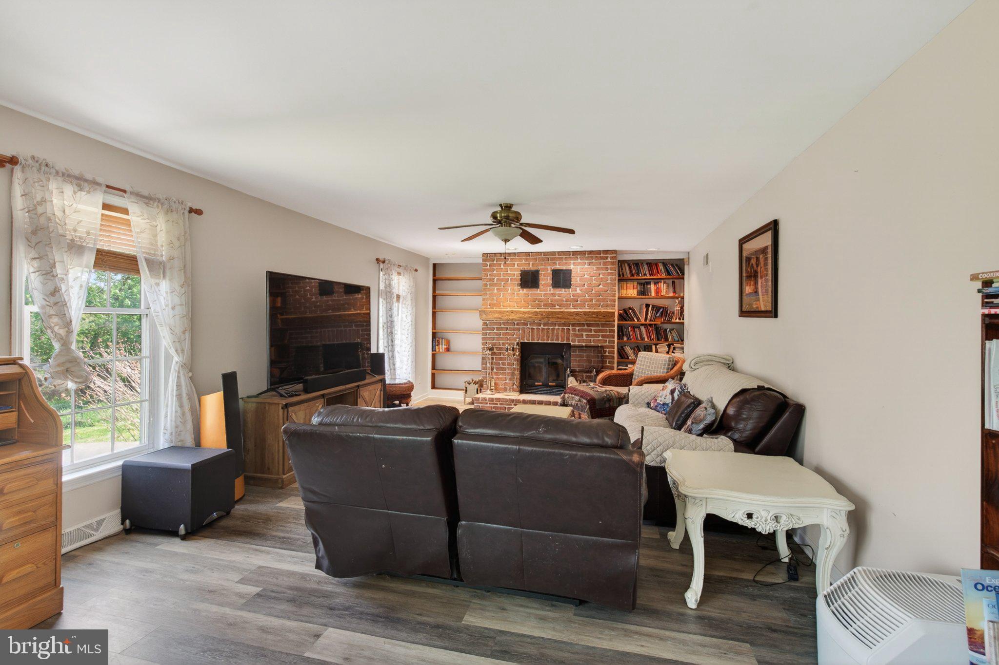 45 Latham Road Nottingham, PA 19362 - Photo 27 of 83 Cozy living space with natural light.