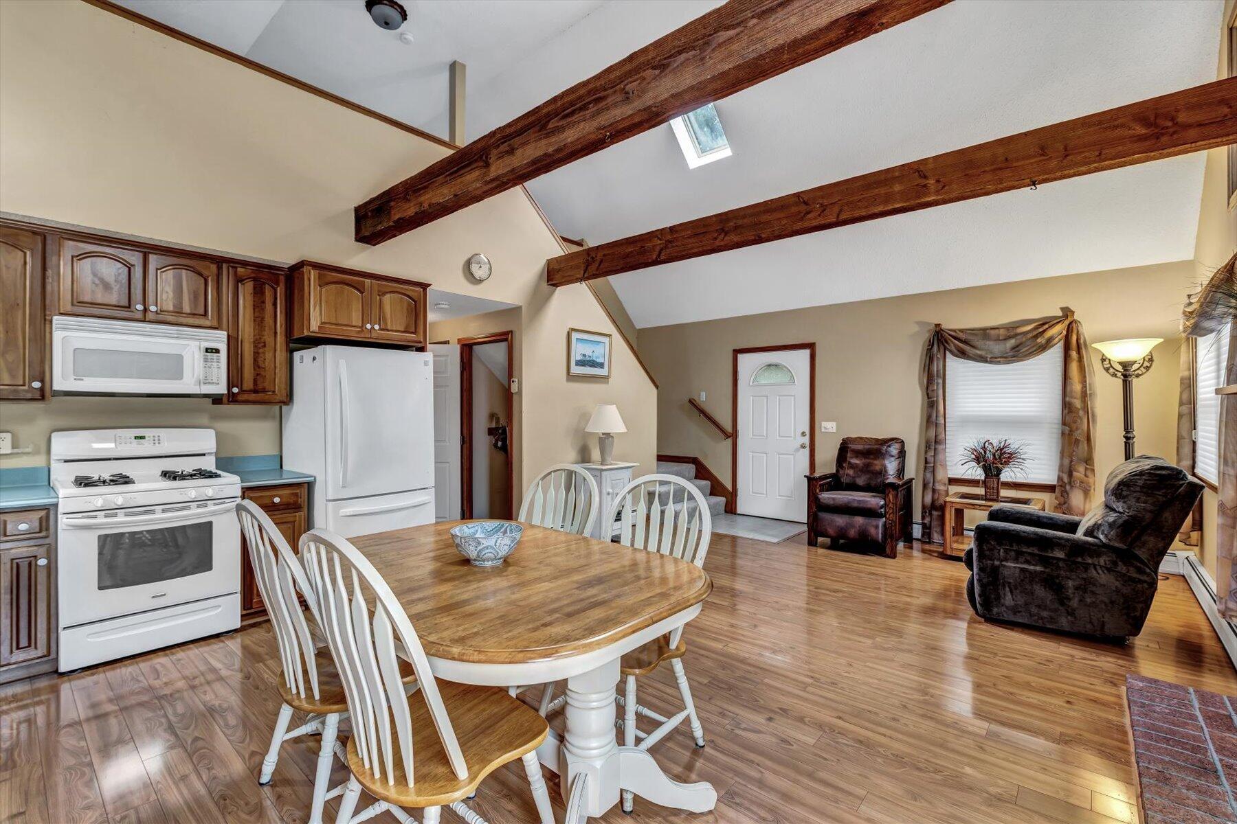 32 High Sachem Road Mashpee, MA 02649 - Photo 3 of 25 11-IMGP2434