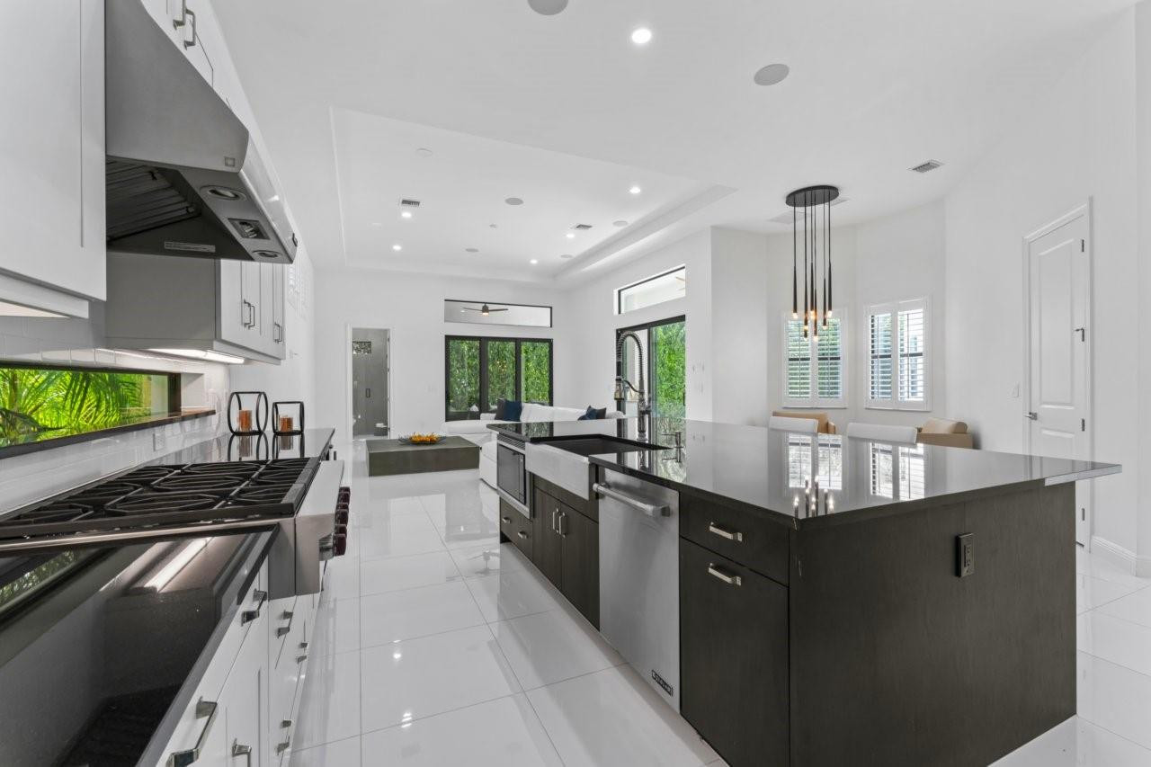 6990 Northwest 27th Avenue Boca Raton, FL 33496 - Photo 11 of 34 Photo 8