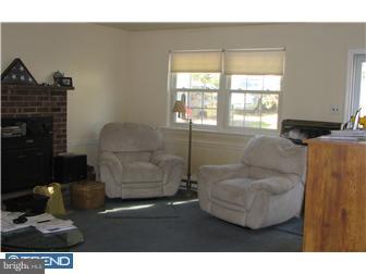 405 Edgewood Avenue Horsham, PA 19044 - Photo 3 of 6