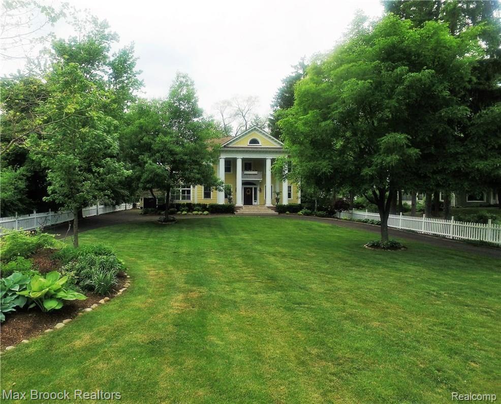 38 Ridge Road Pleasant Ridge, MI 48069 - Photo 43 of 43 Grand Estate in Historic Pleasant Ridge!