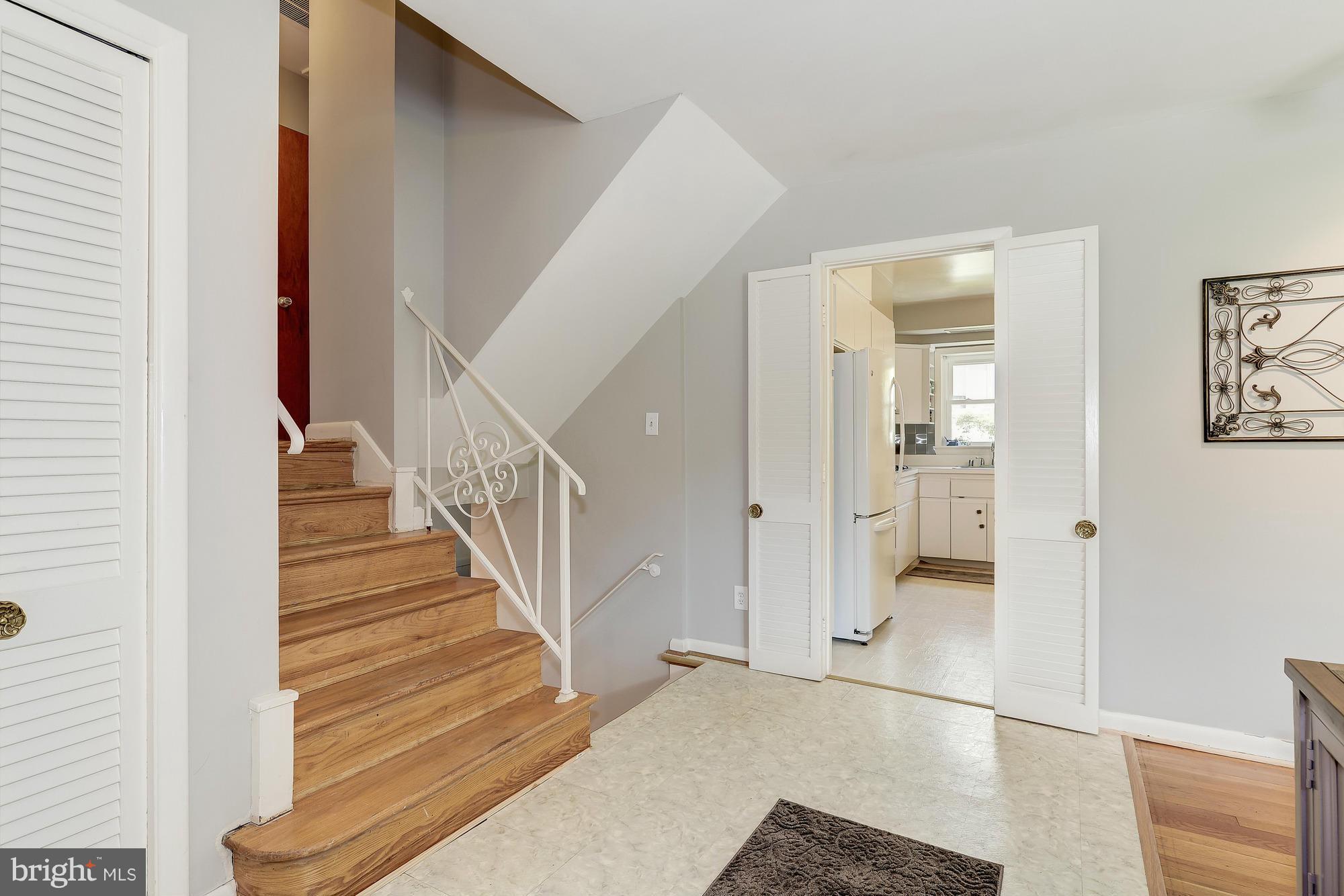 10819 Meadowhill Road Silver Spring, MD 20901 - Photo 2 of 30 Interior (General)