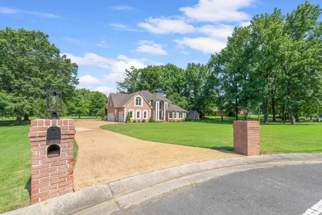 $569,000 | 5035 St Andrews Cove, Olive Branch, MS 38654