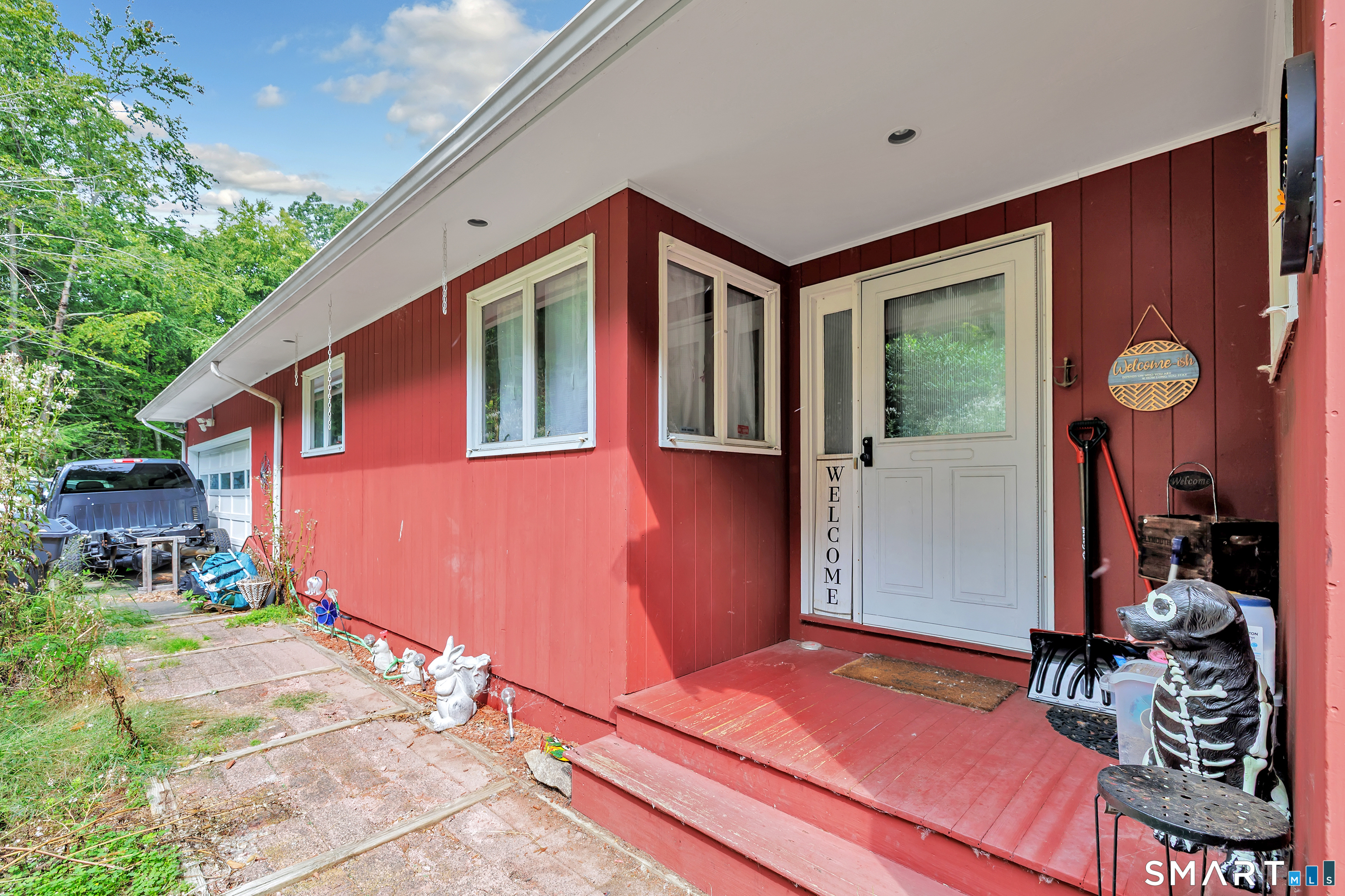 75 Crestwood Road Bethany, CT 06524 - Photo 2 of 38 Gallery Image 2