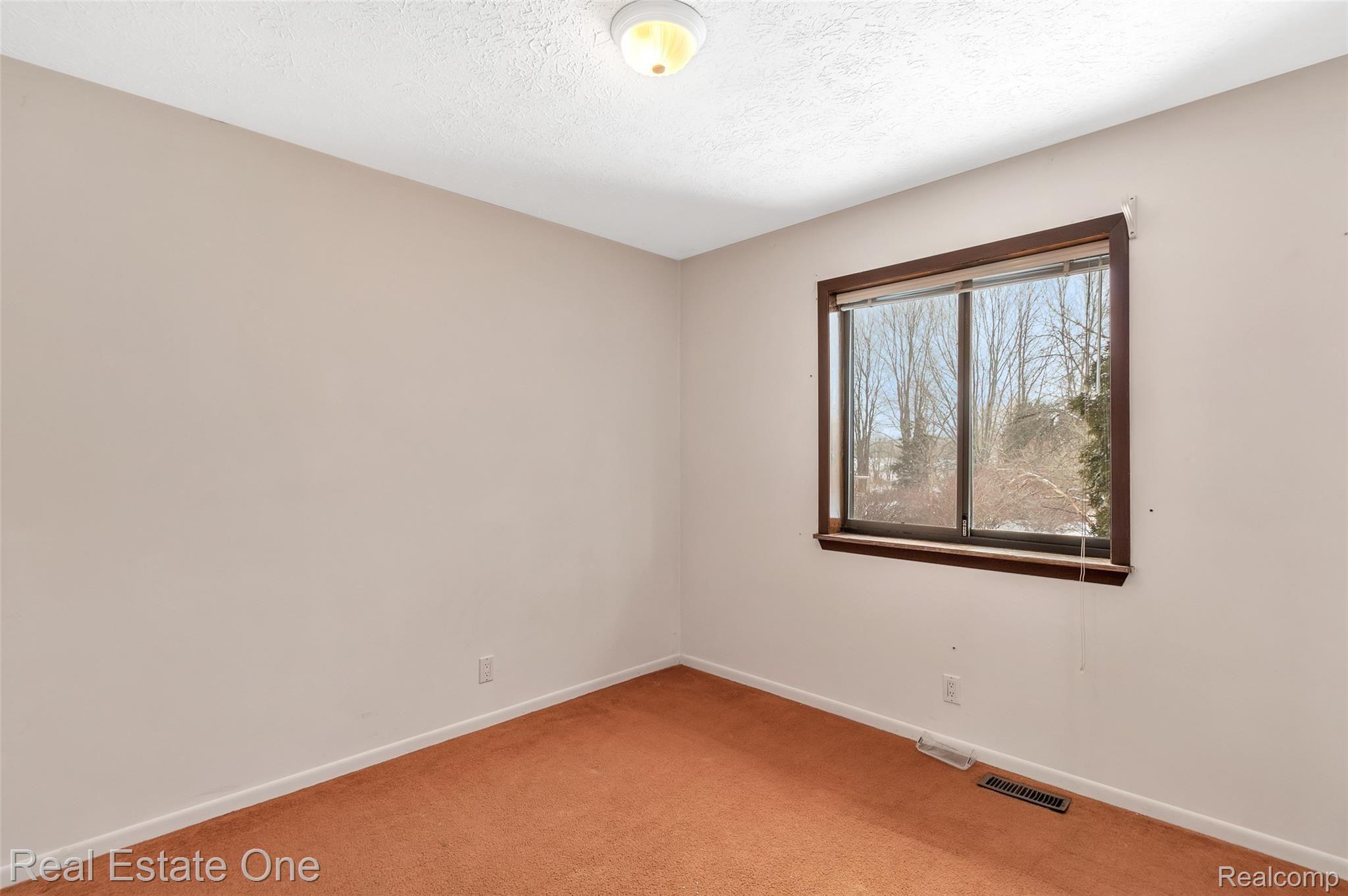 1629 North Nicholson Road Fowlerville, MI 48836 - Photo 19 of 29 20-1629-N-Nicholson-Rd-WindowStill-Real-Estate-Photography-20.jpg