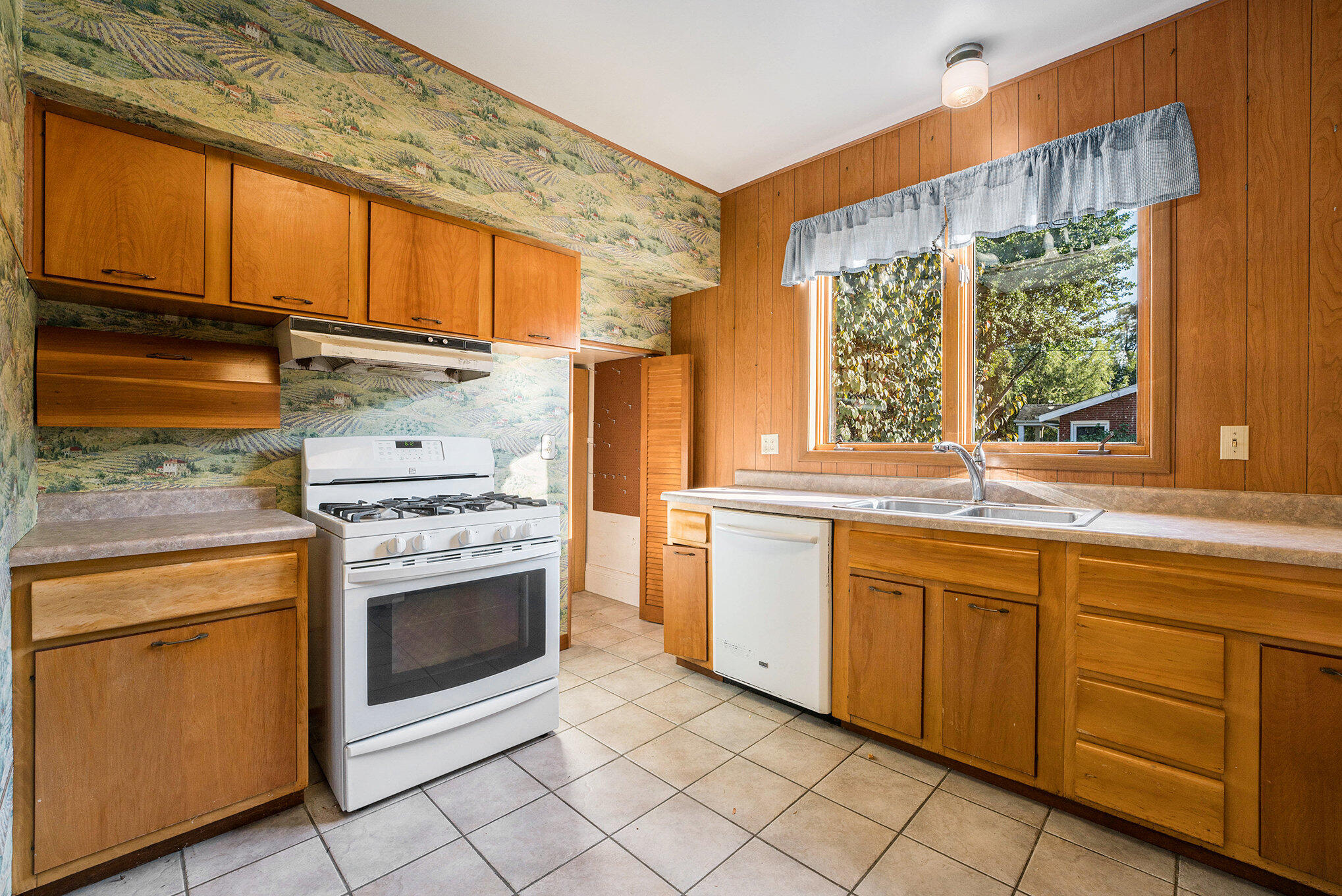 2528 McCool Road Portage, IN 46368 - Photo 9 of 29 2038x1360
