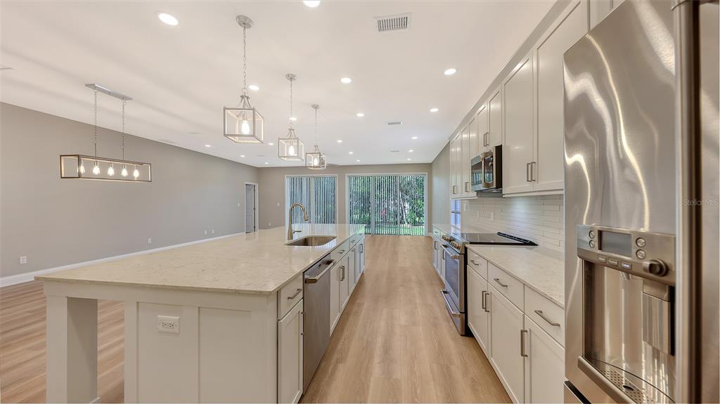 6716 Spring Moss Place Lakewood Ranch, FL 34202 - Photo 10 of 52