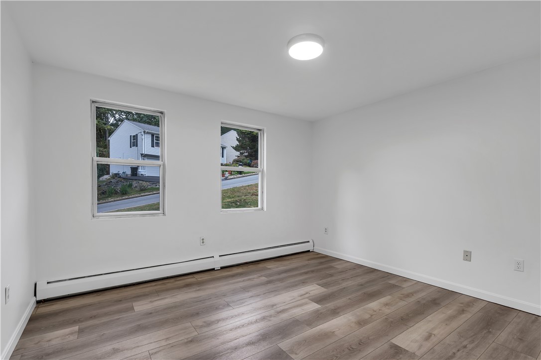 25 Smith Street Lincoln, RI 02865 - Photo 10 of 30