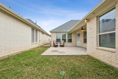 $515,000 | 733 Avignon Trail, Unit 83, Keller, TX 76248