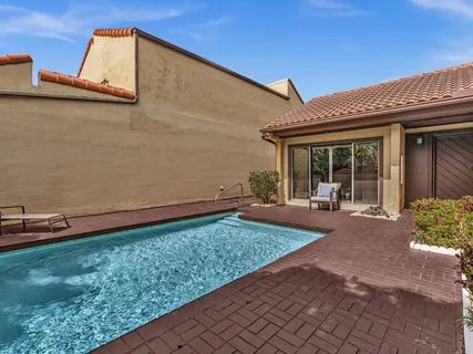 $533,000 | 20331 Northeast 10th Court, Miami, FL 33179
