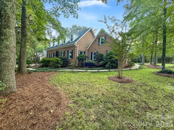 $925,000 | 8503 Fox Bridge Drive, Matthews, NC 28104