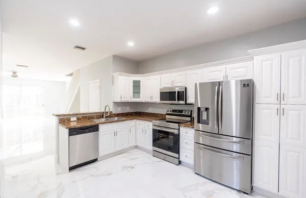 $3,400 | 1928 Madeira Drive, Weston, FL 33327