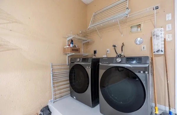 $3,400 | 1928 Madeira Drive, Weston, FL 33327