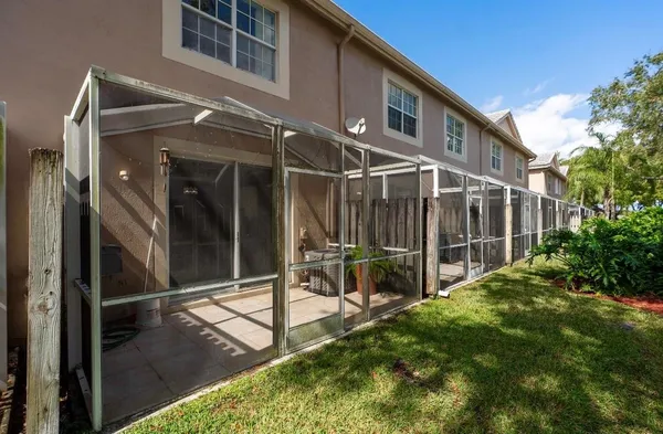 $3,400 | 1928 Madeira Drive, Weston, FL 33327