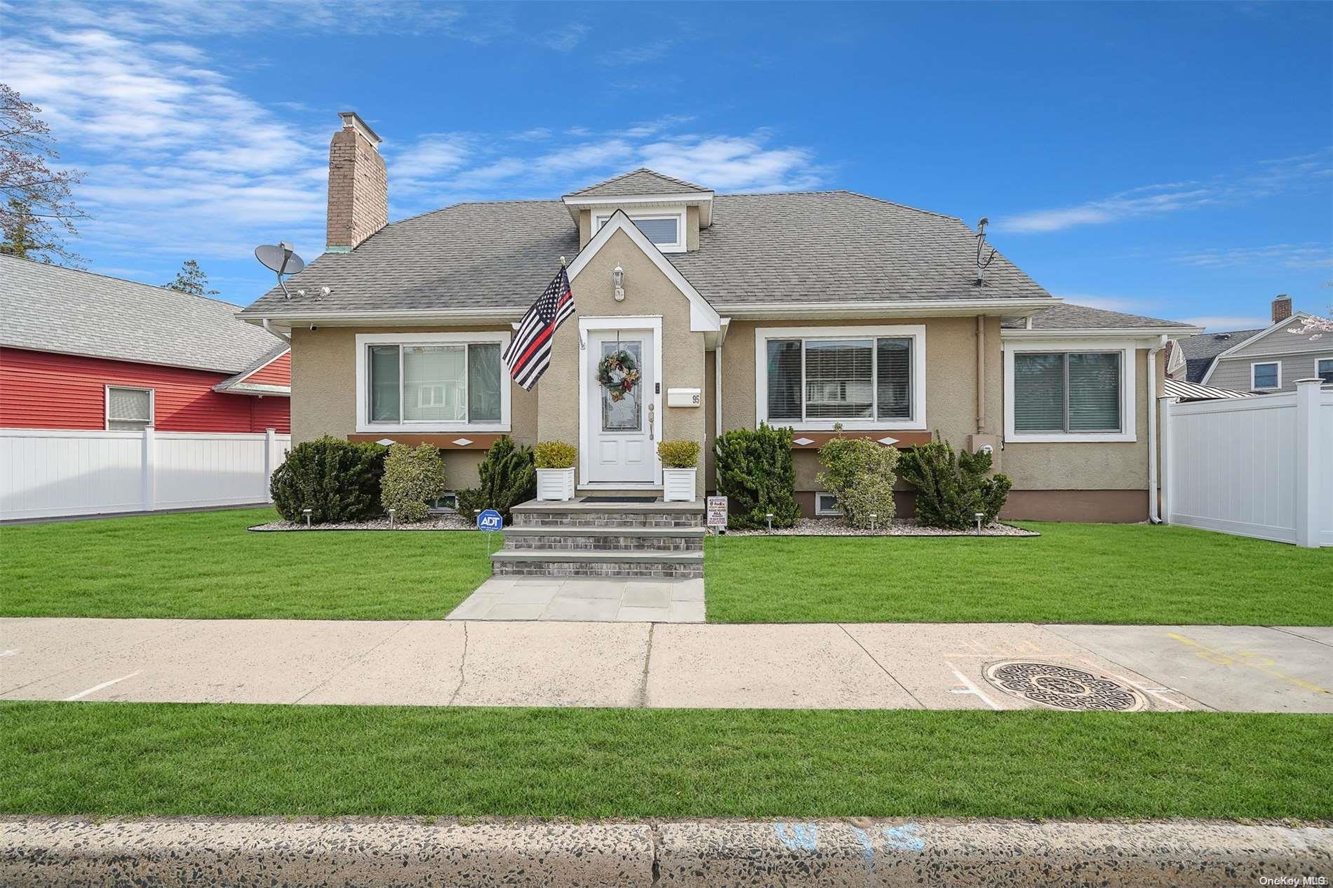 95 Little E Neck Road Babylon, NY 11702 - Photo 1 of 1 Gallery Image 1