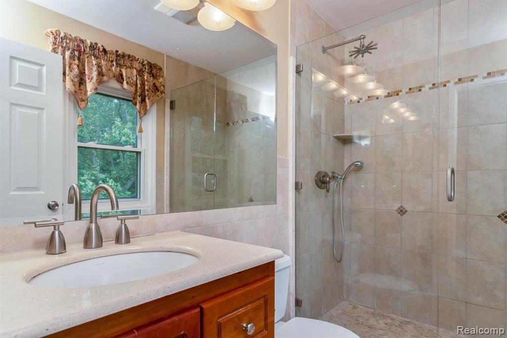 887 Ten Point Drive Rochester, MI 48309 - Photo 24 of 39