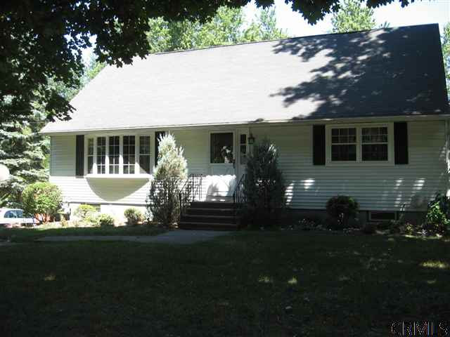 8 Banbury Road Troy, NY 12180 - Photo 1 of 1 Photo 1