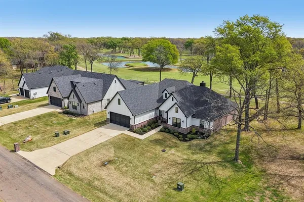 $699,000 | 327 St Andrews Drive, Mabank, TX 75156