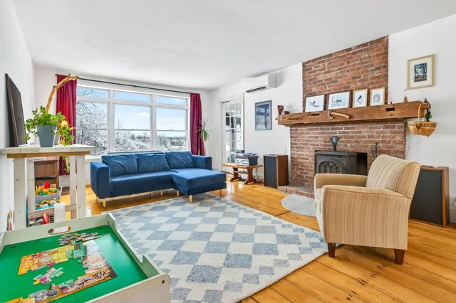 $440,000 | 631 North Cream Hill Road, Shoreham, VT 05770