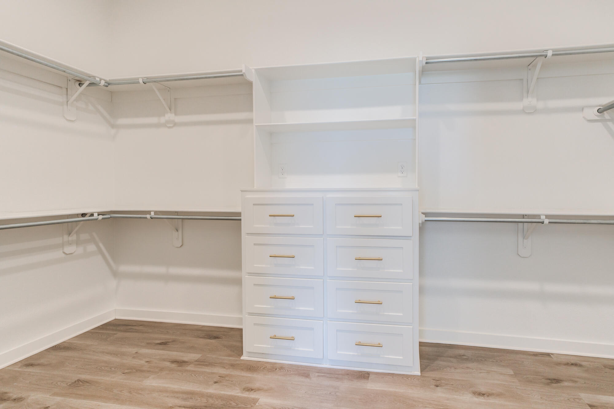 9003 County Road 6875 Lubbock, TX 79407 - Photo 10 of 31 primary closet