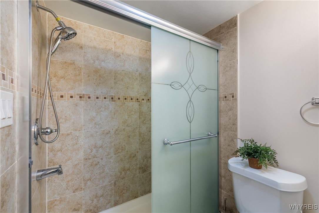 4723 Tuscarora Road Niagara, NY 14304 - Photo 17 of 31