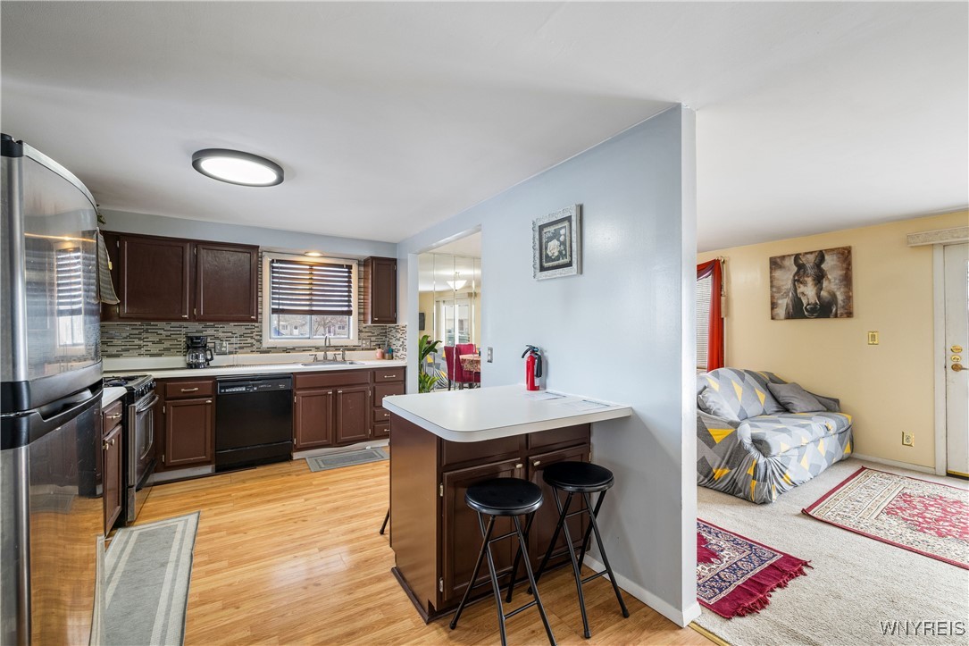 4723 Tuscarora Road Niagara, NY 14304 - Photo 7 of 31