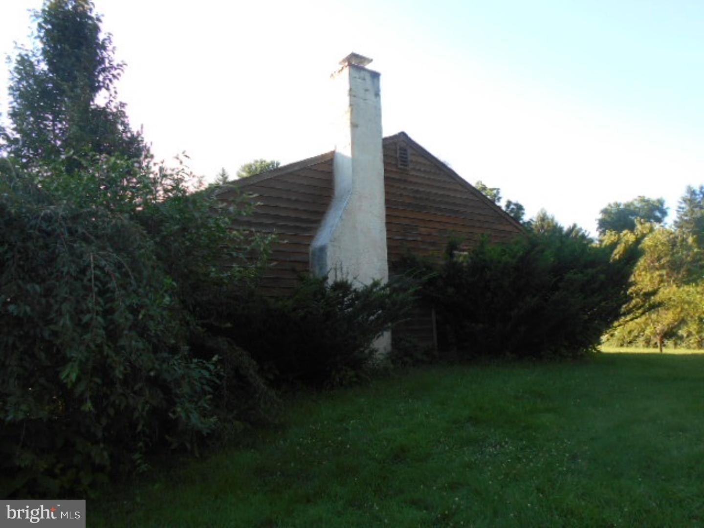 2074 Dutton Mill Road Newtown Square, PA 19073 - Photo 2 of 18 Exterior