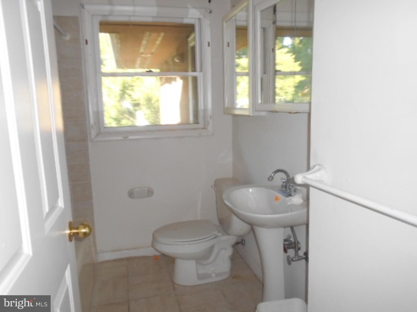 2074 Dutton Mill Road Newtown Square, PA 19073 - Photo 16 of 18 Bathroom