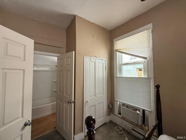 $99,900 | 509 North High Street, Salem, IN 47167