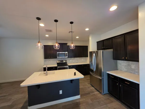 $2,995 | 2756 East Hickory Street, Gilbert, AZ 85298