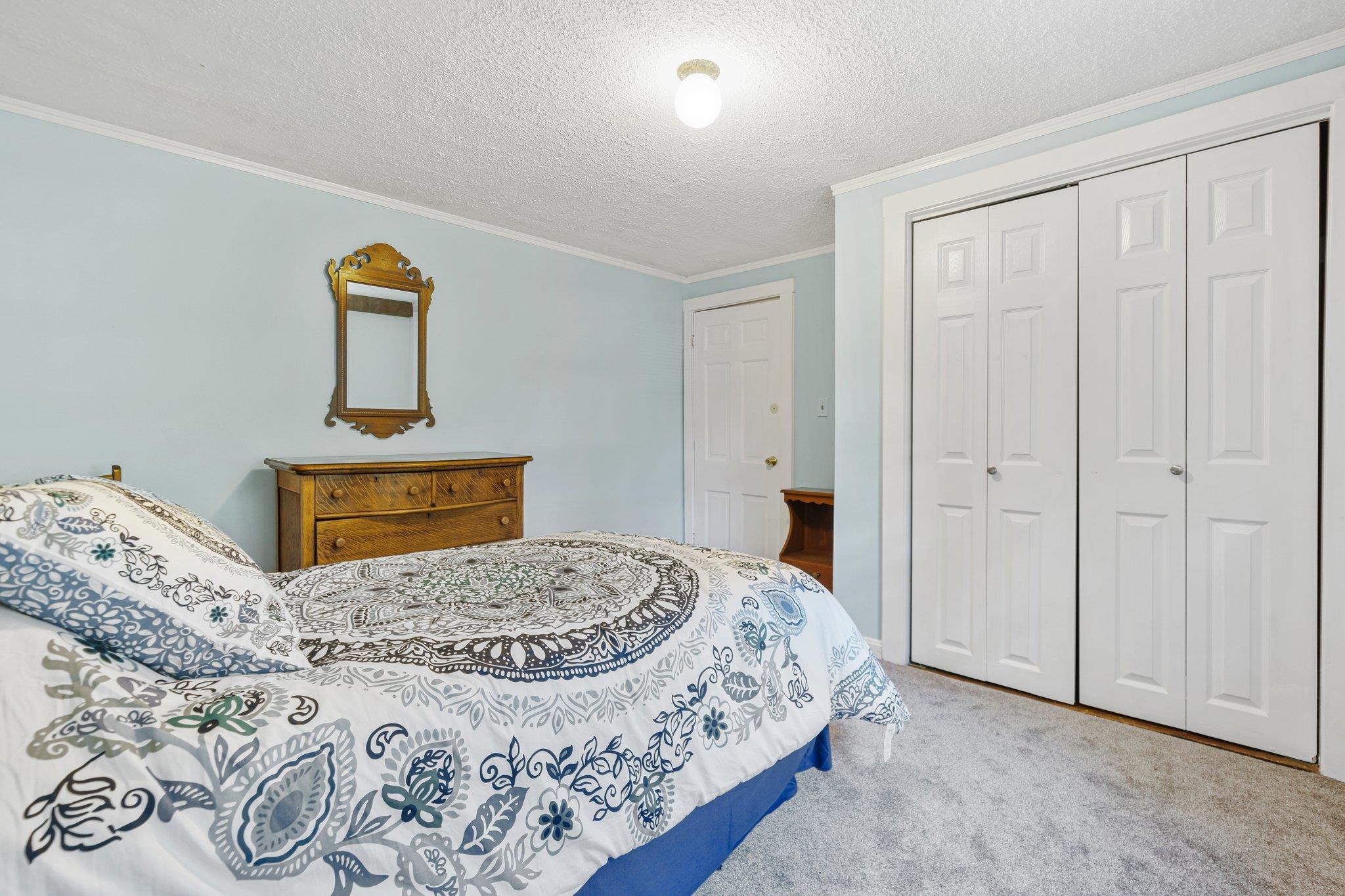 6 Holt Road Deerfield, NH 03037 - Photo 19 of 40