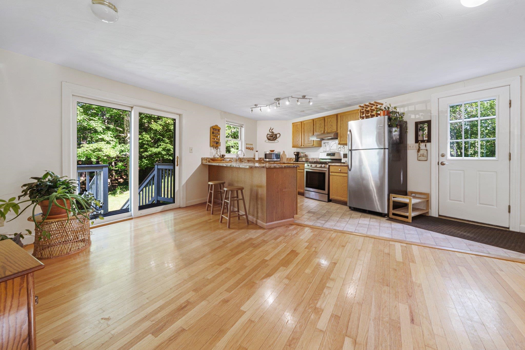 6 Holt Road Deerfield, NH 03037 - Photo 10 of 40