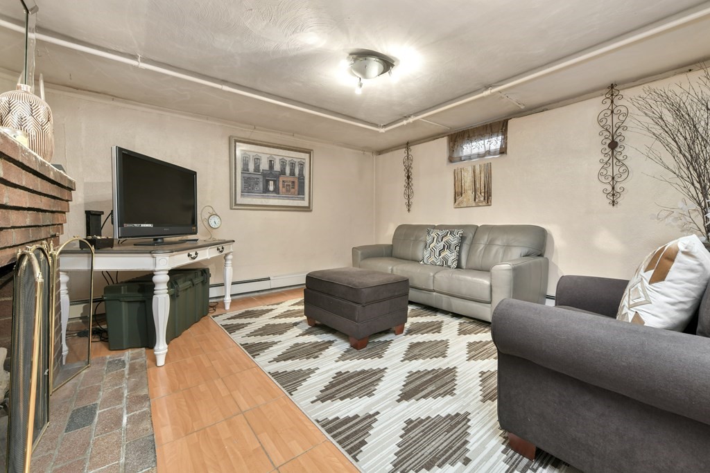 40 Robinwood Road Dedham, MA 02026 - Photo 33 of 34 Gallery Image 33