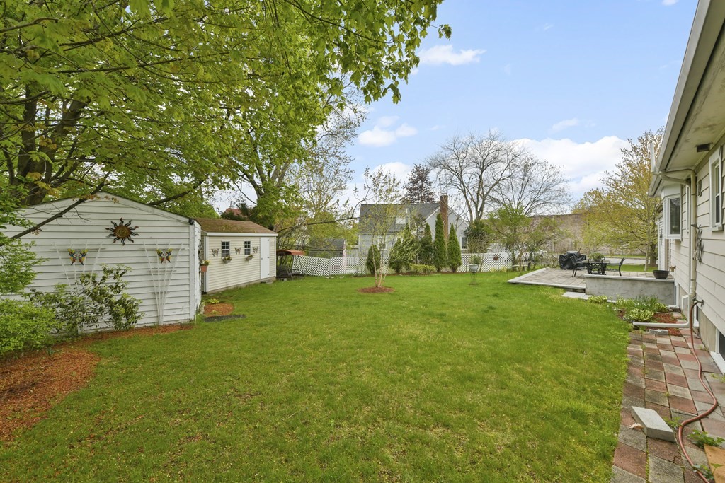 40 Robinwood Road Dedham, MA 02026 - Photo 7 of 34 Gallery Image 7