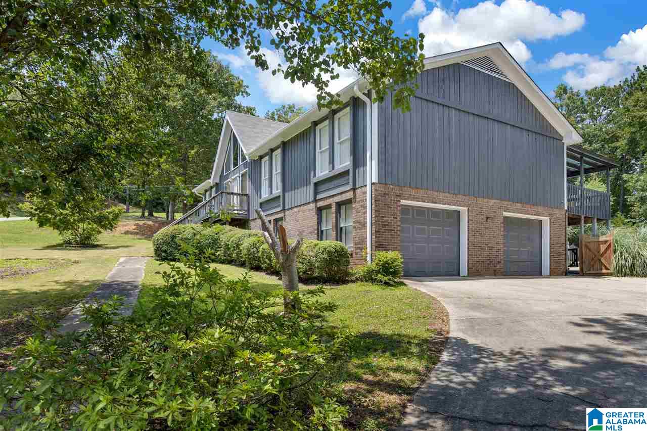 805 Round Hill Road Pelham, AL 35124 - Photo 3 of 29