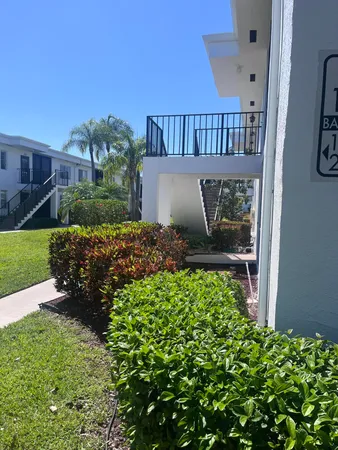$1,800 | 14887 Bal Moral Lane, Unit 204, Delray Beach, FL 33446