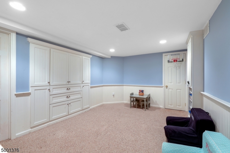 68 North Summit Avenue Chatham, NJ 07928 - Photo 19 of 23