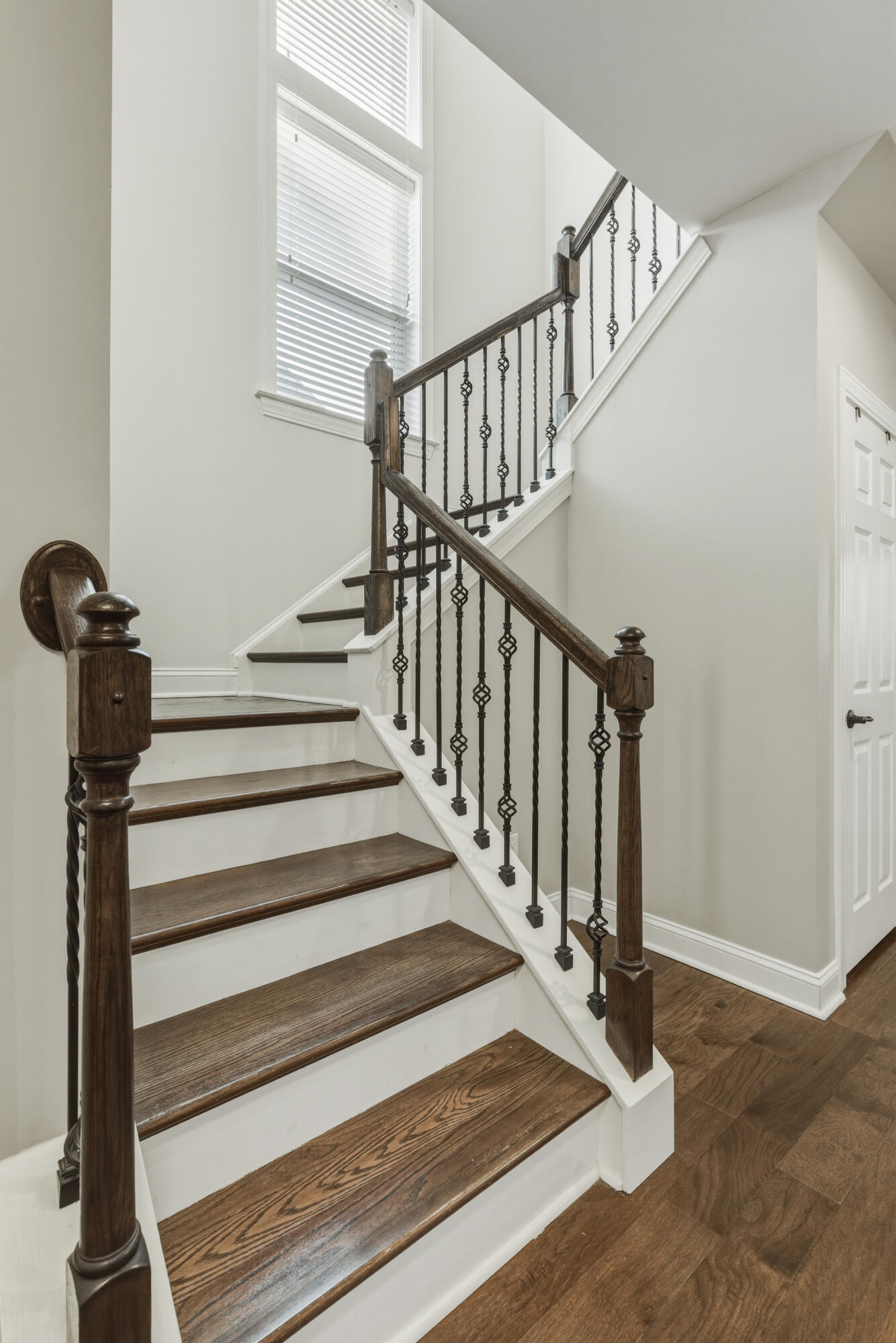 1611 Roustabout Way Charleston, SC 29414 - Photo 30 of 64 To second floor