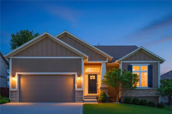 $632,000 | 24309 West 91st Place, Lenexa, KS 66227