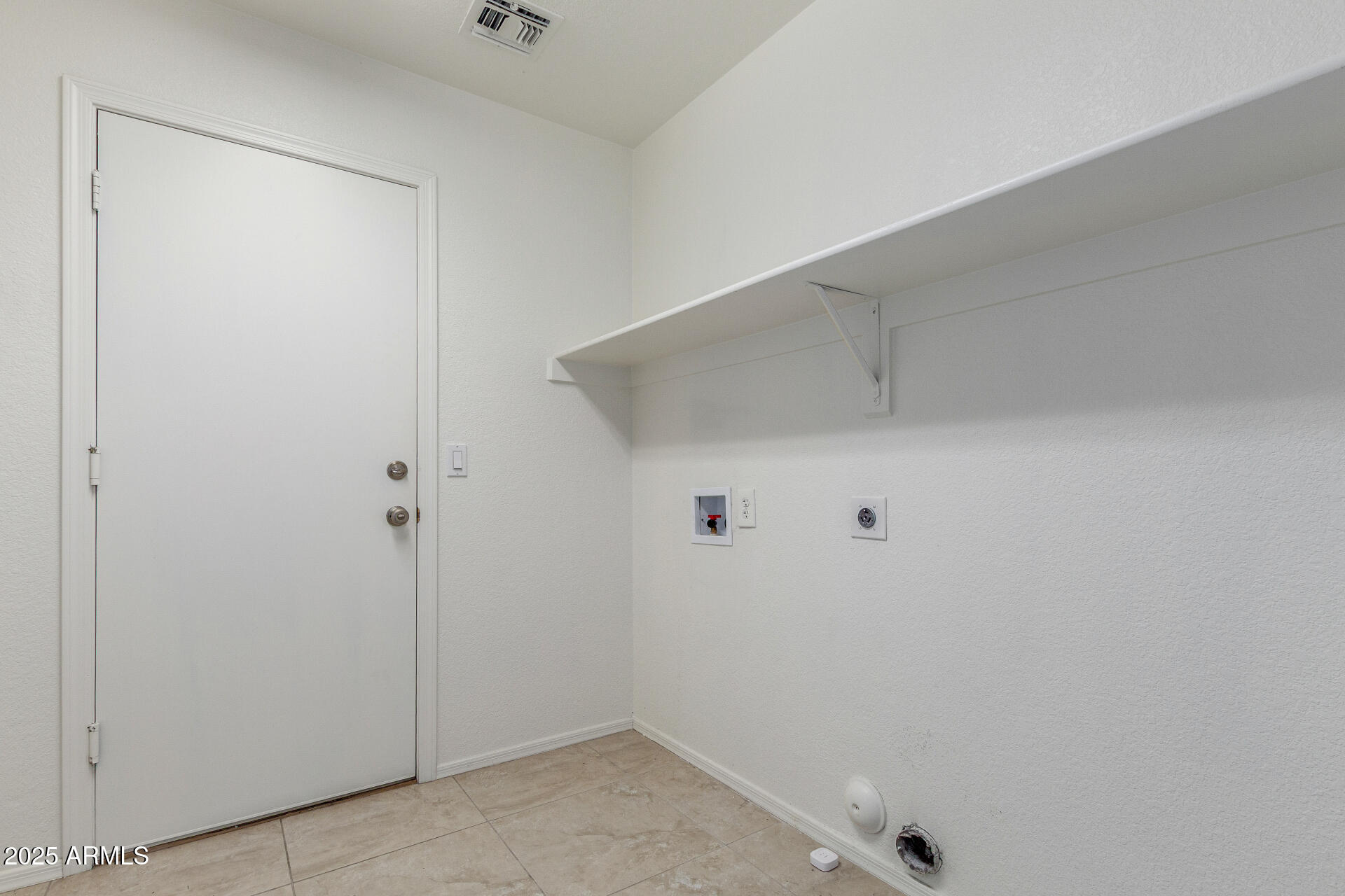 11232 East Dover Street Mesa, AZ 85207 - Photo 23 of 31 a view of small space