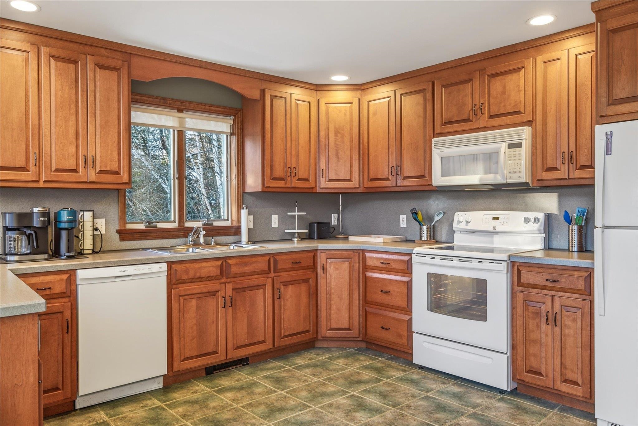 201 Spruce Drive Andover, VT 05143 - Photo 21 of 60