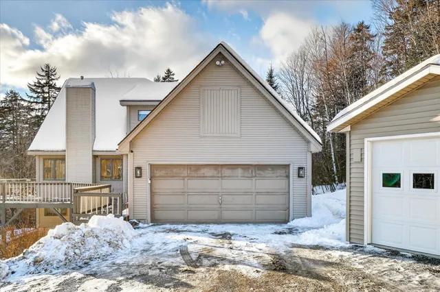 $889,000 | 201 Spruce Drive, Andover, VT 05143