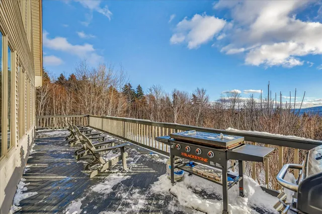 $889,000 | 201 Spruce Drive, Andover, VT 05143