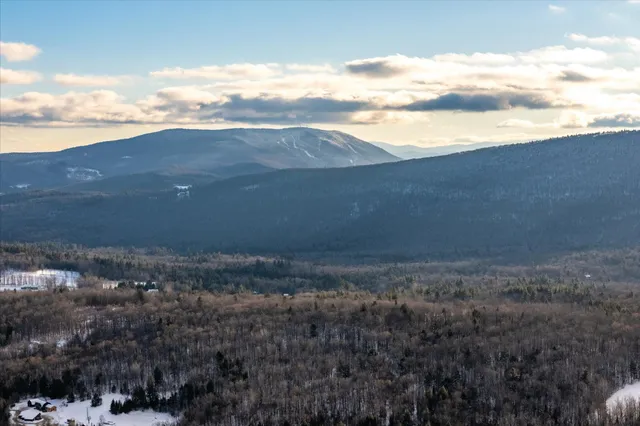 $889,000 | 201 Spruce Drive, Andover, VT 05143